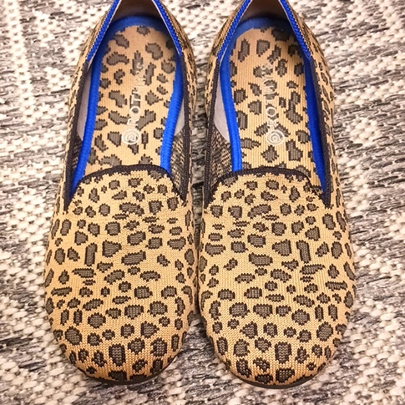 kids rothys leopard print loafers size 4 - Picture 1 of 5